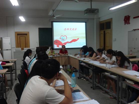 5、虽然疲惫,但队员们仍然坚持参加总结交流会,勤思考,觅经验.jpg