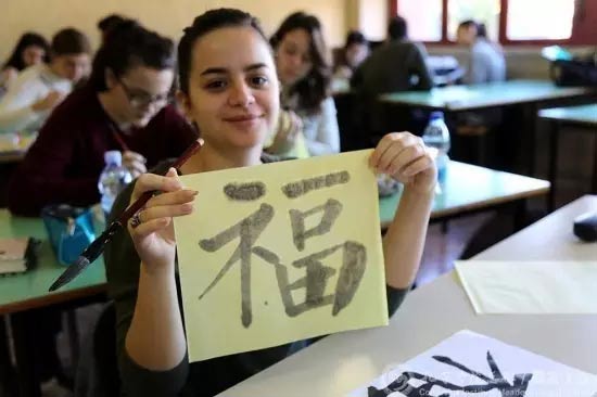 http://www.hanban.edu.cn/image/attachement/jpg/site2/20170407/082e5f09e7381a512cec07.jpg
