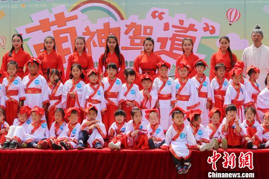 http://imgedu.gmw.cn/attachement/jpg/site2/20170515/f44d305ea4db1a83392621.jpg